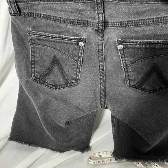 delia*s‎ Morgan Frayed Hem Shorts Size 3 Black - Picture 3 of 9